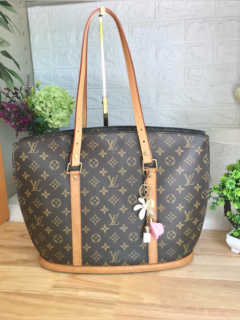 Louis Vuitton Brown Monogram Canvas Tote with Tan Leather Straps - Picture 8 of 14